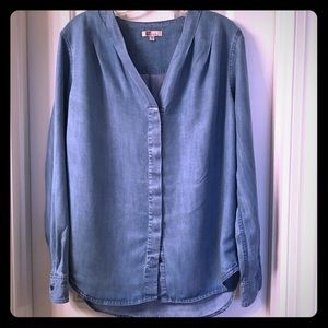 Kut from the Kloth Lightweight Blue Denim Top